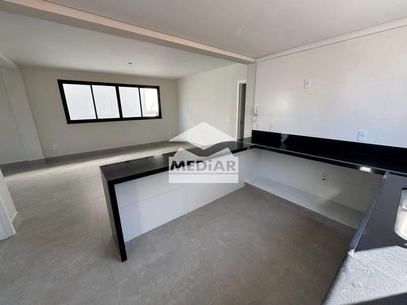 Apartamento, Liberdade, 4 Quartos, 3 Vagas, 4 Suítes