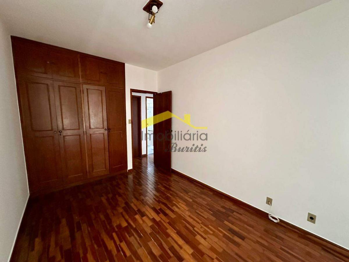 Apartamento, Estoril, 2 Quartos, 2 Vagas