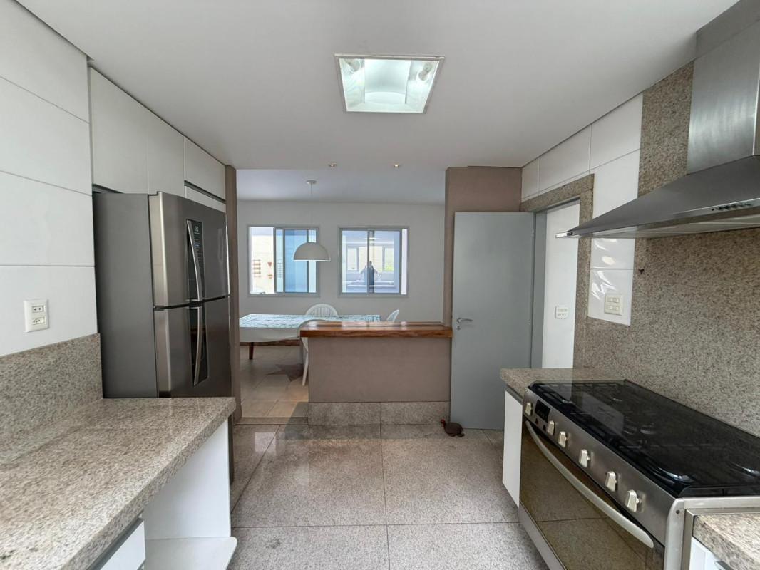 Casa, Jardim Atlântico, 4 Quartos, 6 Vagas, 2 Suítes