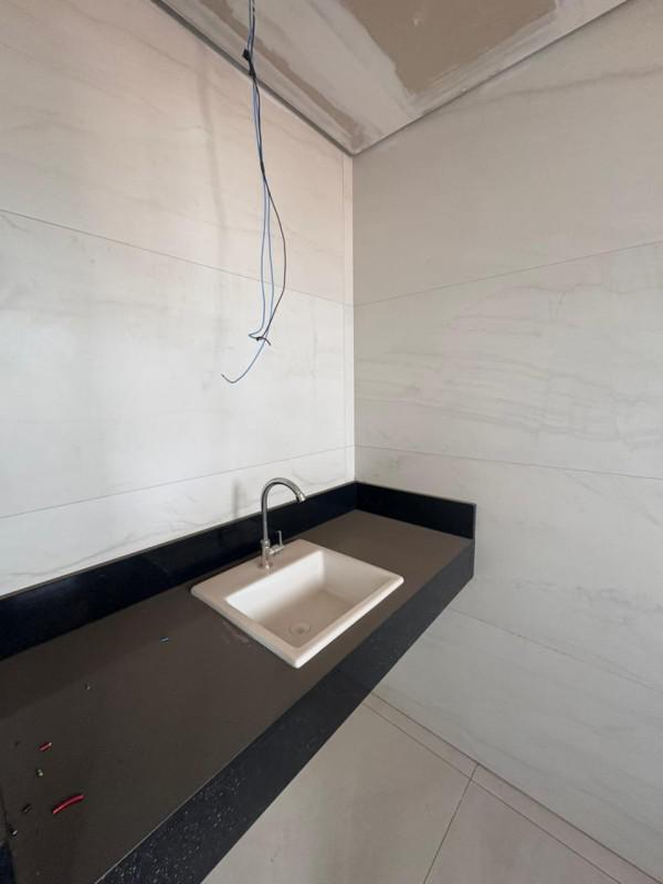 Apartamento, Barreiro, 3 Quartos, 4 Vagas, 1 Suíte