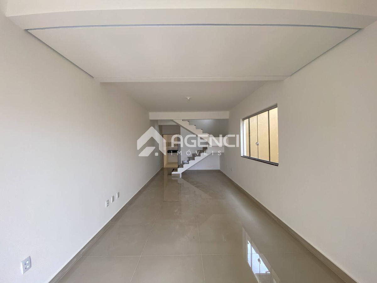 Casa, Cabral, 3 Quartos, 0 Vaga, 1 Suíte