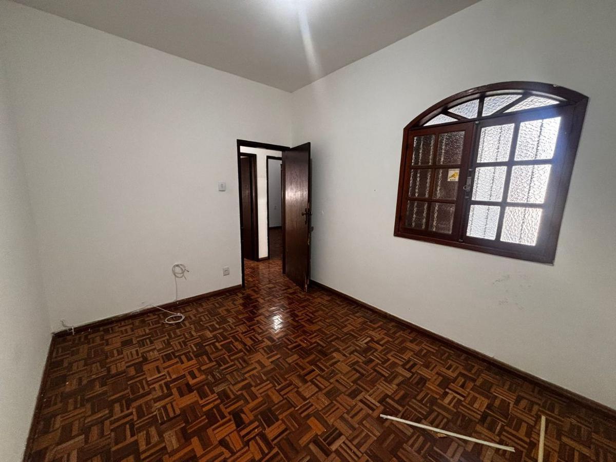 Casa, Santa Cruz, 5 Quartos, 0 Vaga