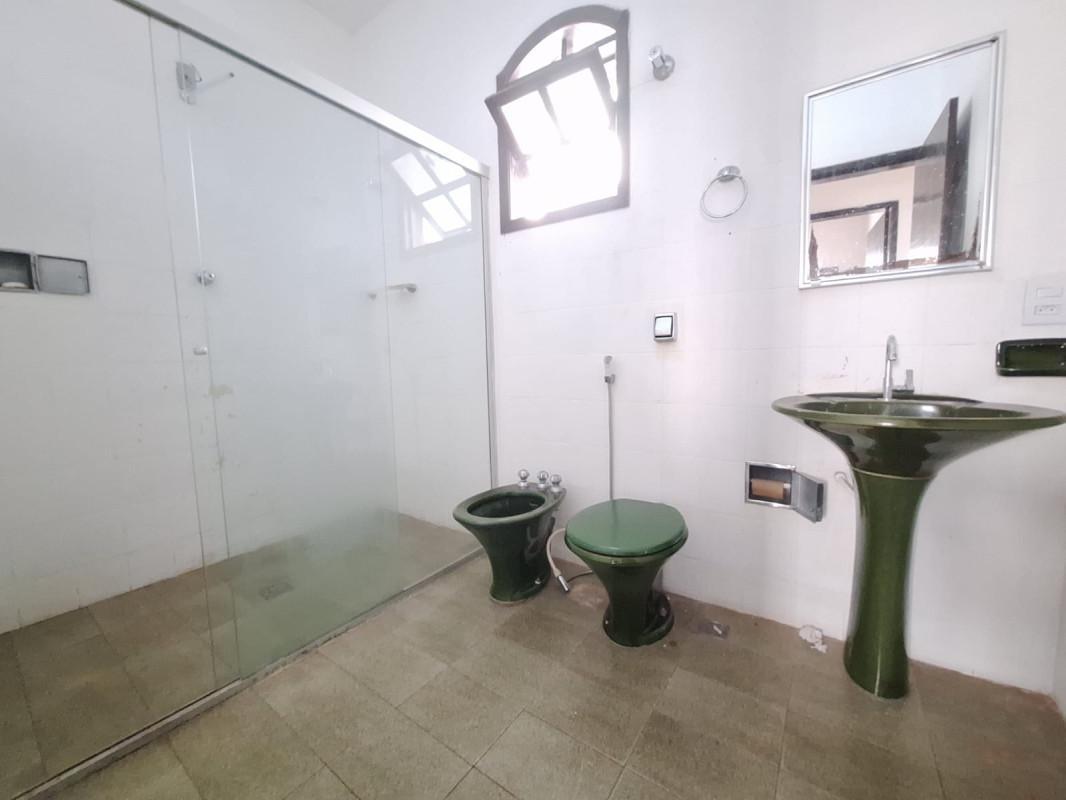 Casa, Santa Cruz, 5 Quartos, 1 Vaga, 1 Suíte