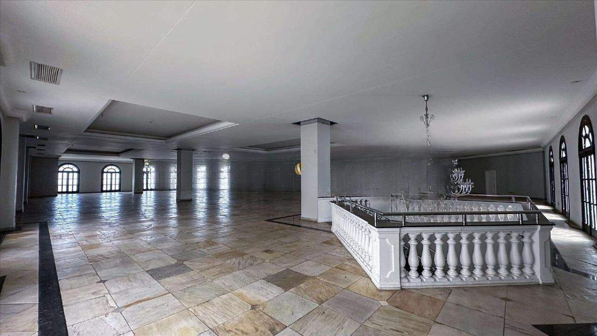 Prédio, Estoril, 0 Quarto, 32 Vagas
