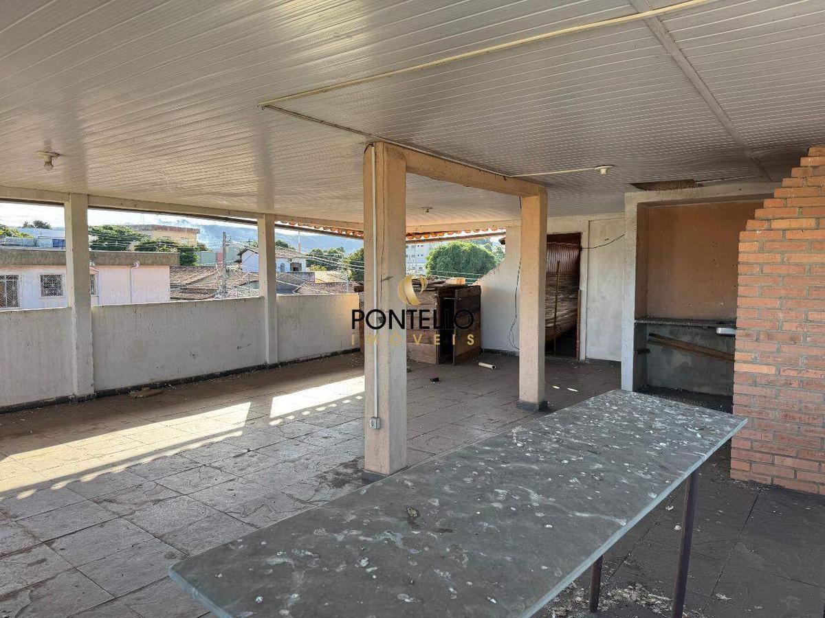Casa, Boa Vista, 5 Quartos, 2 Vagas, 1 Suíte