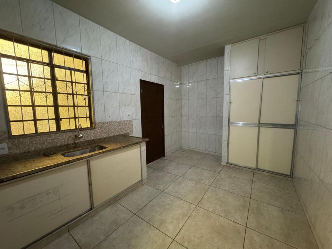 Casa, Carlos Prates, 3 Quartos, 2 Vagas, 1 Suíte