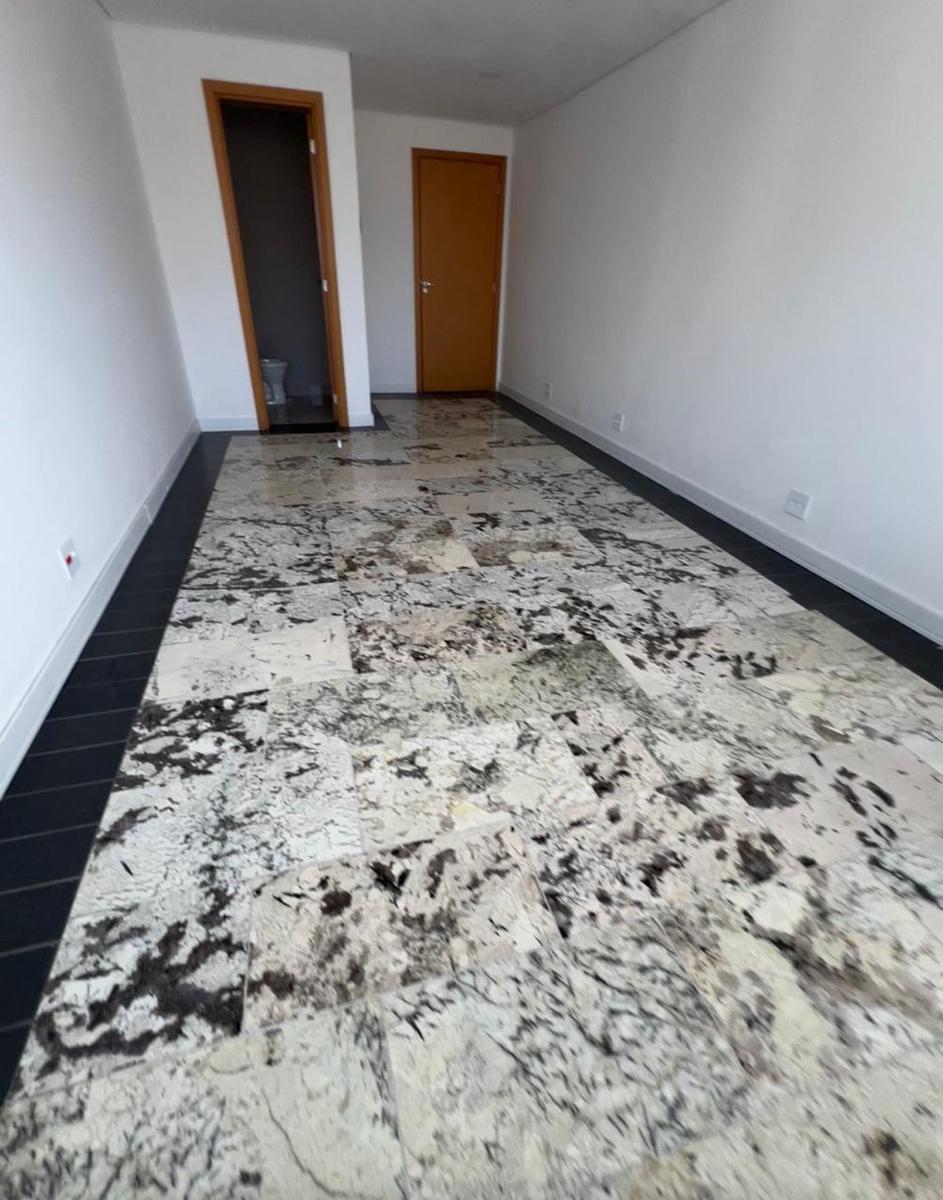 Sala, Nova Suíssa, 0 Quarto, 0 Vaga
