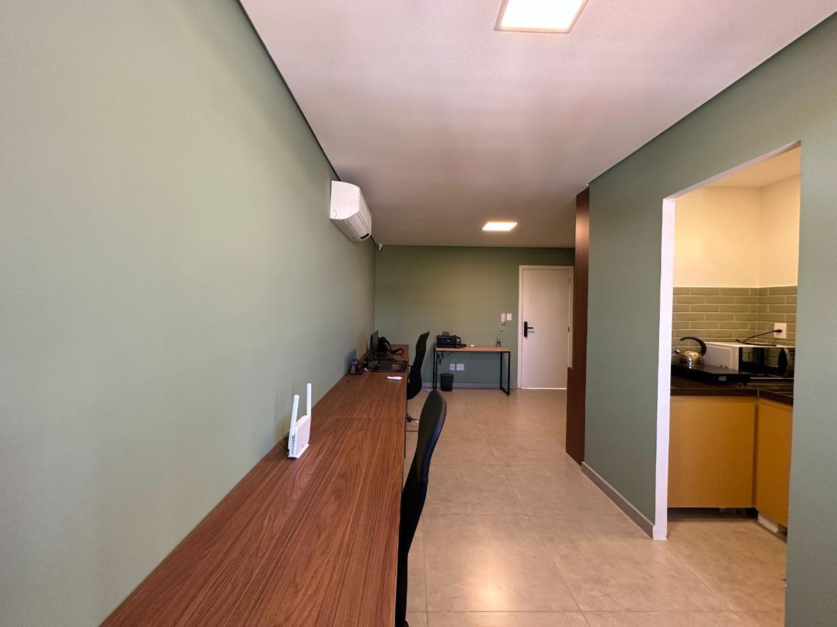 Sala, Barro Preto, 0 Quarto, 1 Vaga