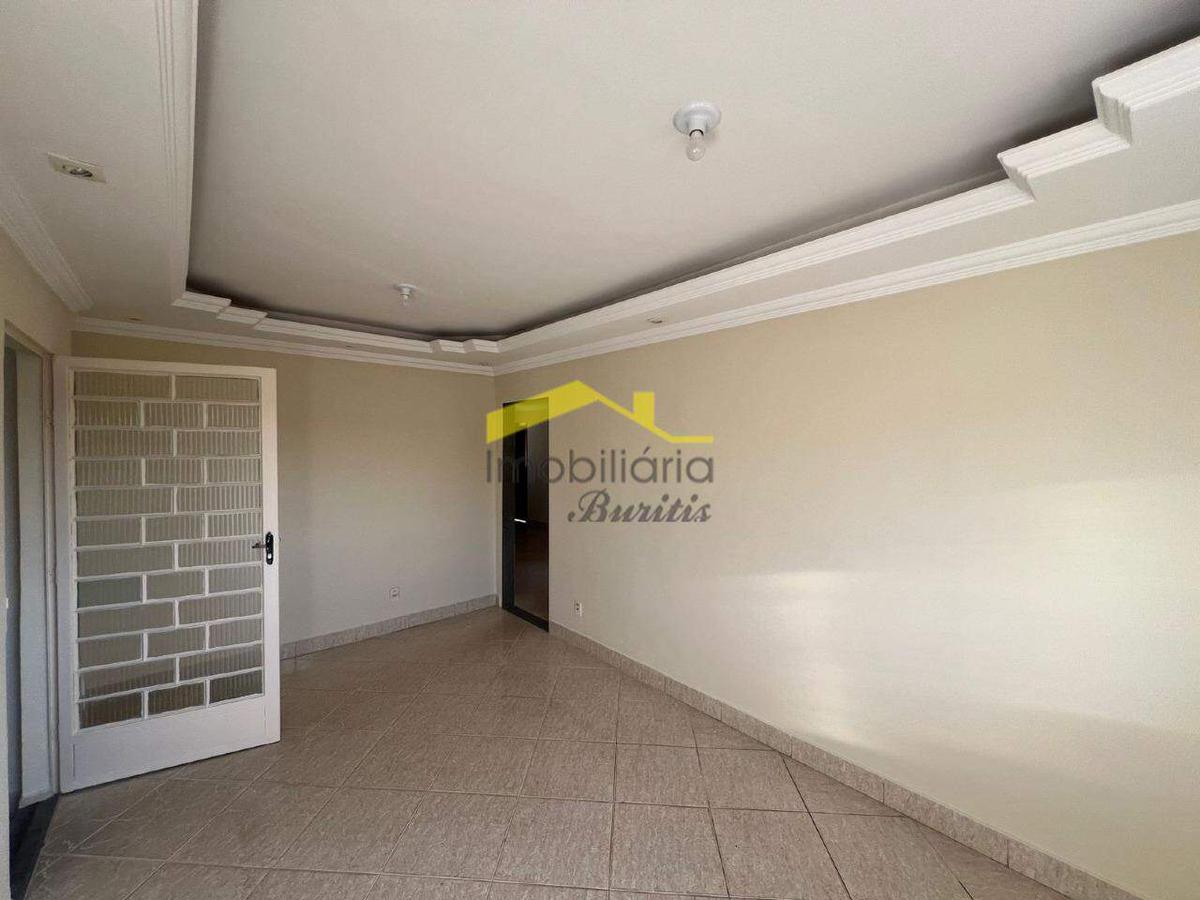 Casa, Cinquentenário, 3 Quartos, 2 Vagas, 1 Suíte