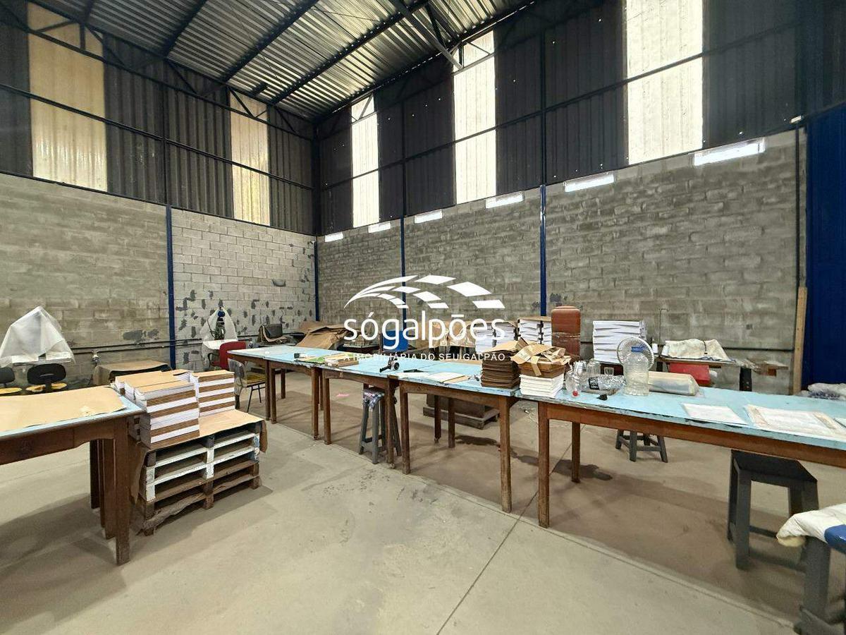 Galpão, Cincão, 20 Vagas