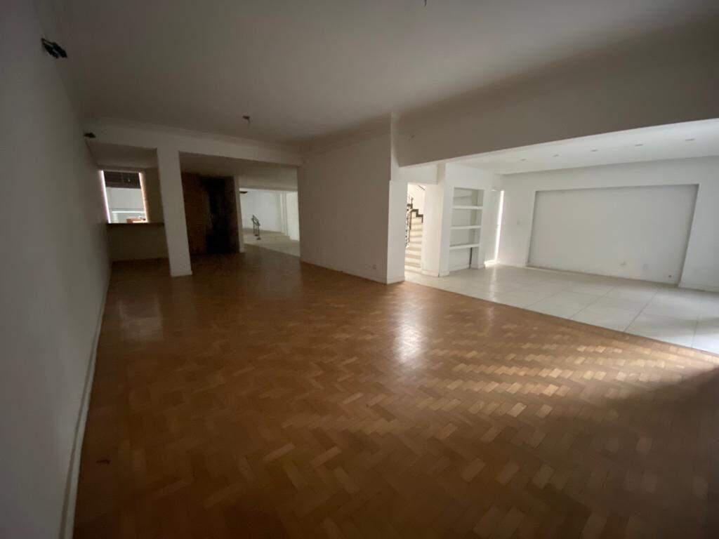 Casa Comercial, Lourdes, 3 Quartos, 0 Vaga