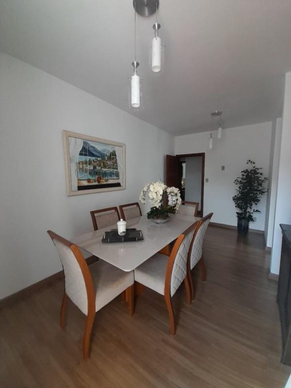 Casa, Camargos, 8 Quartos, 3 Vagas, 4 Suítes