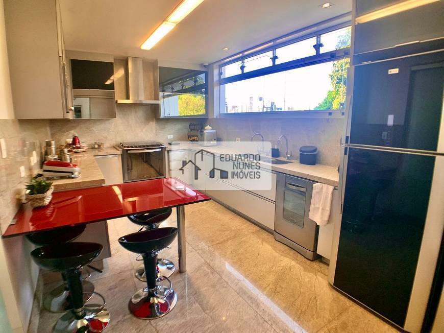 Casa, Cidade Jardim, 7 Quartos, 12 Vagas, 3 Suítes