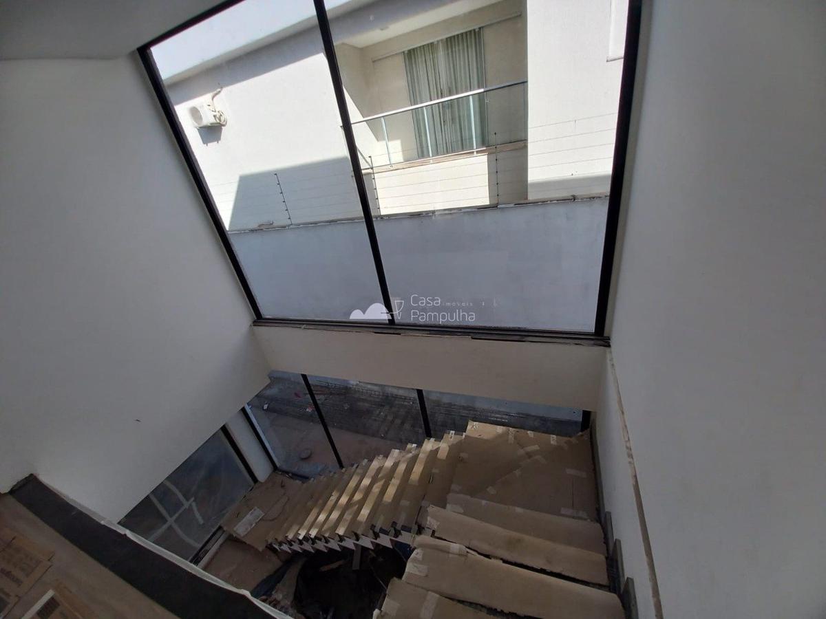 Casa, Trevo, 4 Quartos, 3 Vagas, 3 Suítes