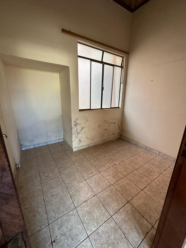 Casa, Centro, 4 Quartos, 0 Vaga