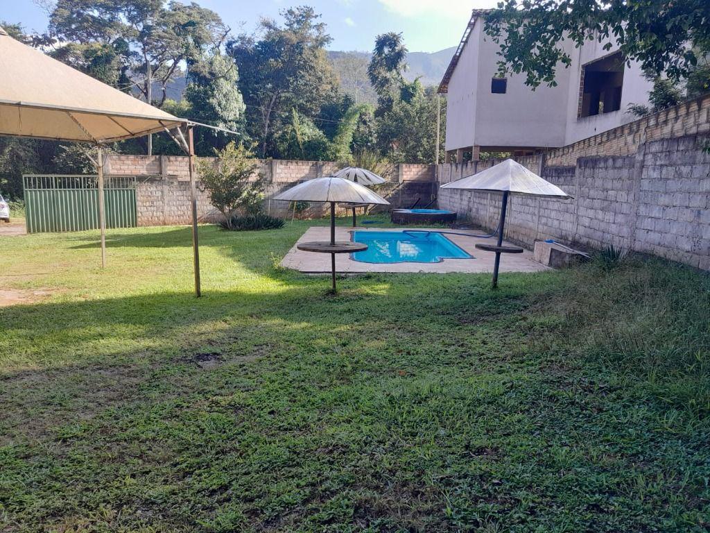 Fazenda, Pompeu, 5 Quartos, 2 Vagas