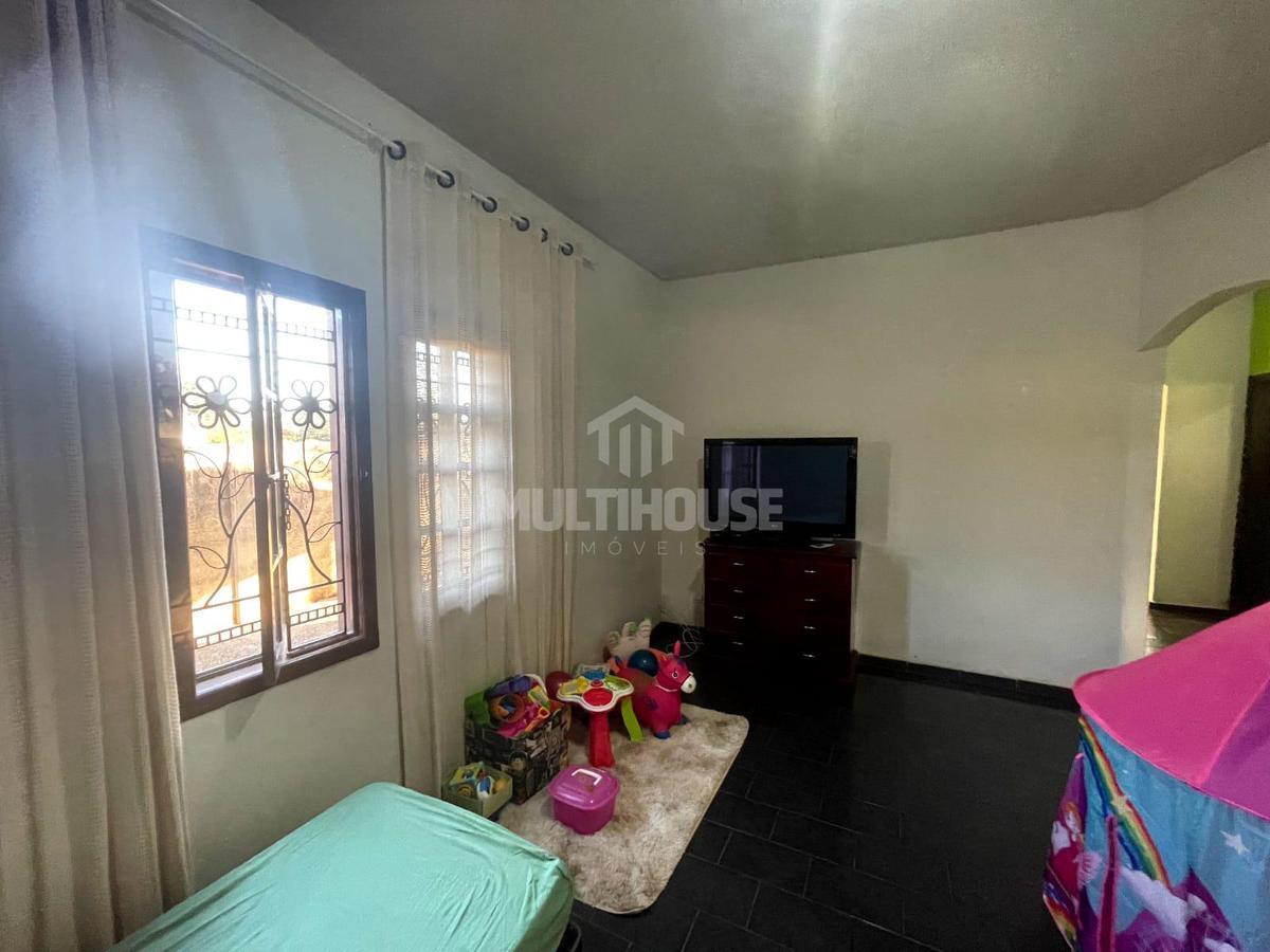 Casa, Centro, 4 Quartos, 1 Vaga, 1 Suíte