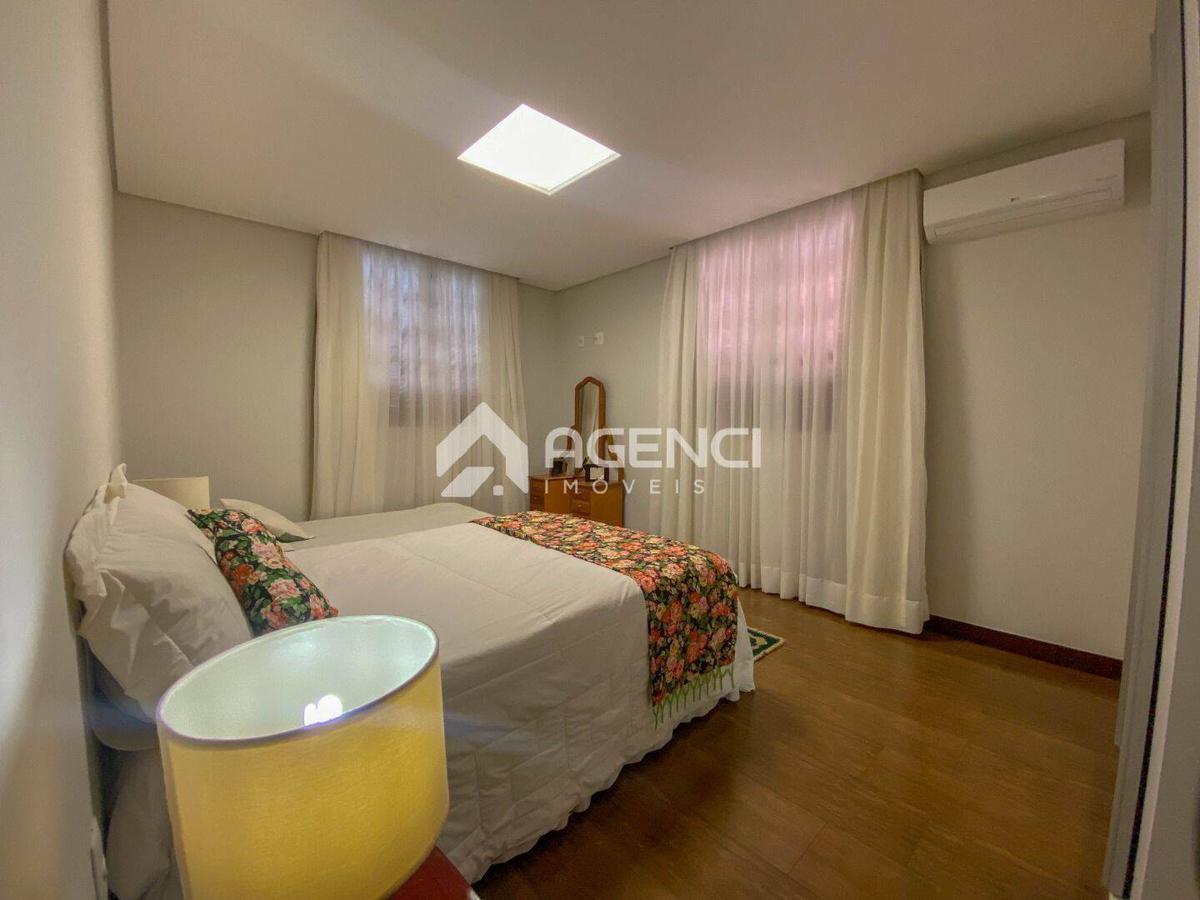 Casa, Trevo, 4 Quartos, 0 Vaga, 1 Suíte