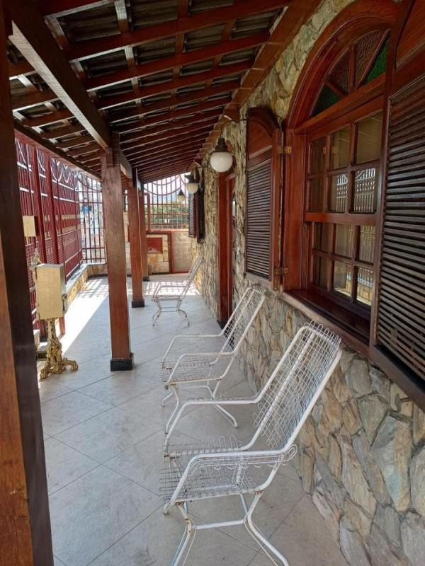 Casa, Piratininga (venda Nova), 6 Quartos, 4 Vagas, 1 Suíte