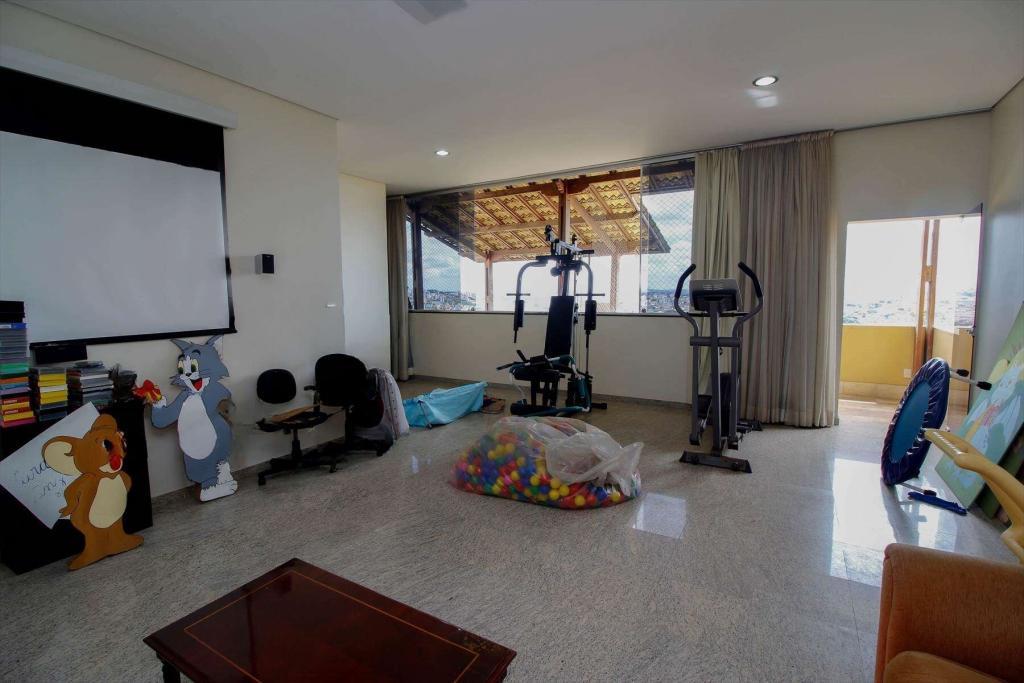 Casa, Fernão Dias, 5 Quartos, 9 Vagas, 5 Suítes