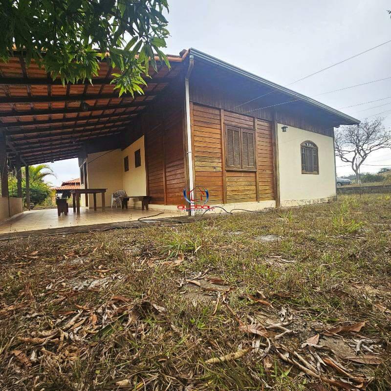 Sítio, Condomínio Solar das Palmeiras, 3 Quartos, 5 Vagas, 1 Suíte