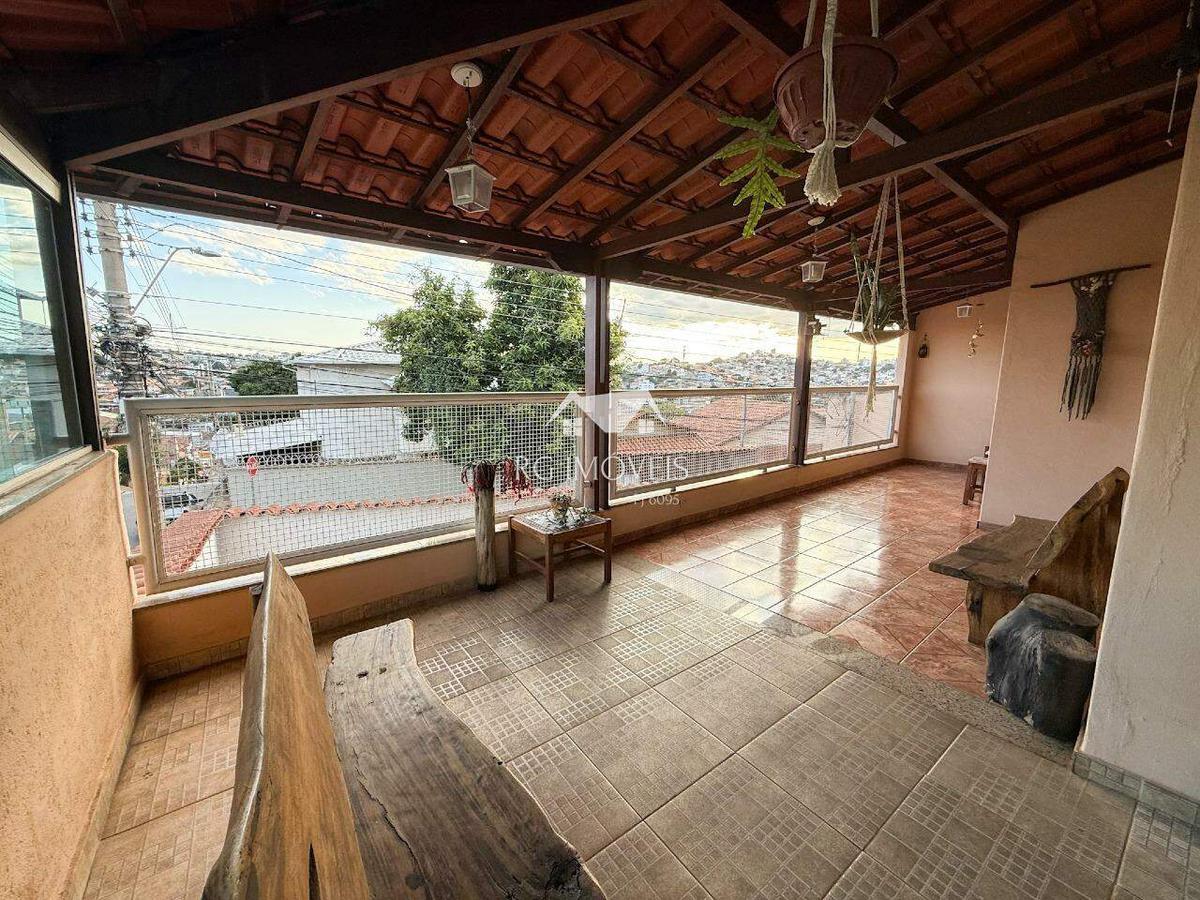 Casa, Araguaia, 4 Quartos, 3 Vagas, 1 Suíte