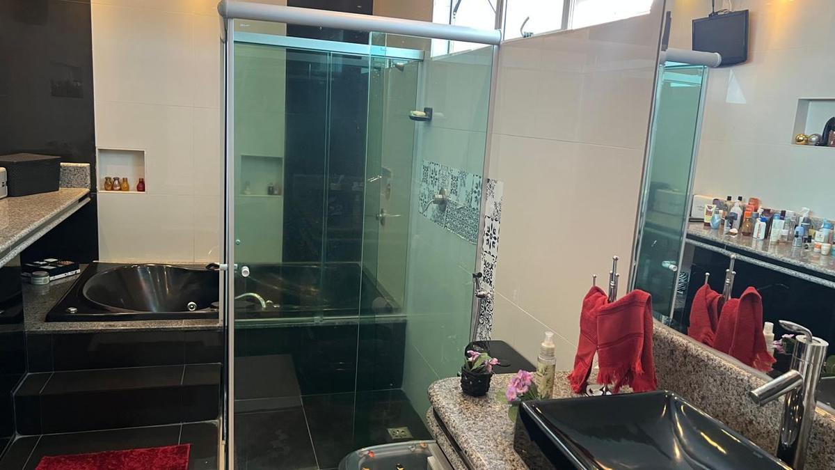 Casa, Europa, 4 Quartos, 4 Vagas, 3 Suítes