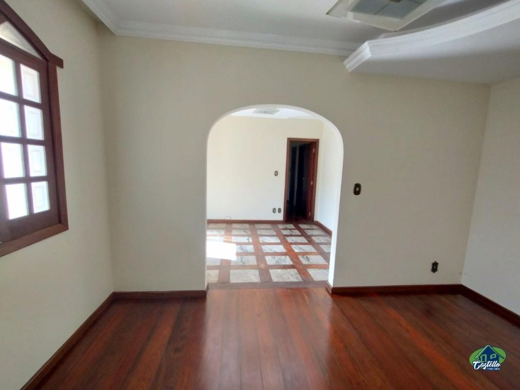 Casa, Cachoeirinha, 3 Quartos, 2 Vagas, 1 Suíte