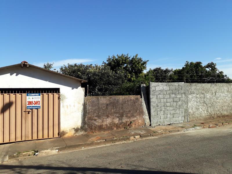 Lote, Centro, 0 Quarto, 0 Vaga