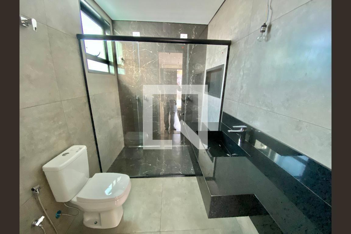 Casa, Nova Gameleira, 4 Quartos, 4 Vagas, 2 Suítes