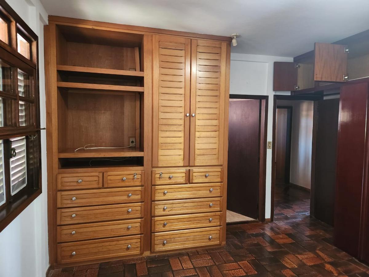 Casa, Novo Itabirito, 3 Quartos, 4 Vagas, 1 Suíte
