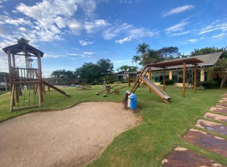 Lote, Centro, 0 Quarto, 0 Vaga