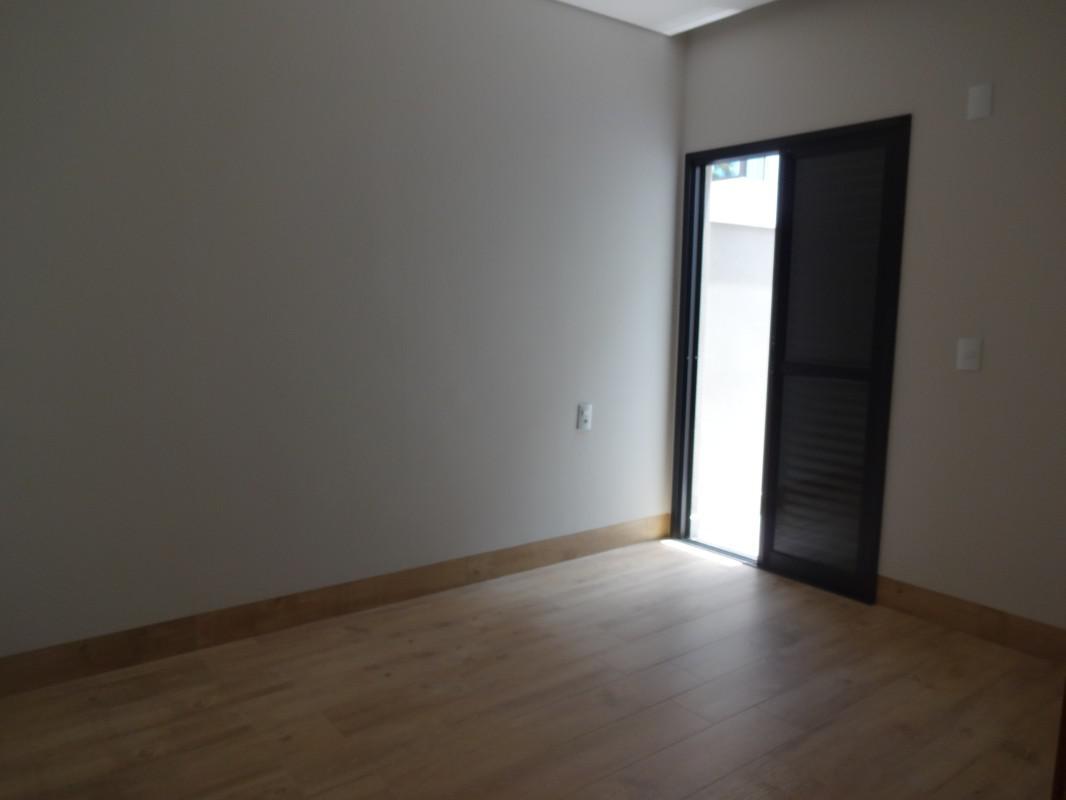 Casa, Jaraguá, 4 Quartos, 3 Vagas, 1 Suíte