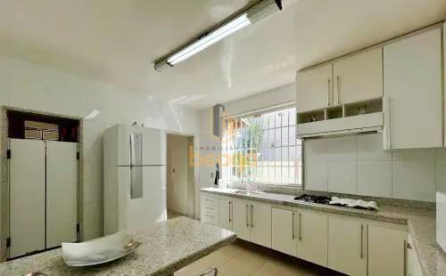 Casa, Nova Esperança, 4 Quartos, 4 Vagas, 2 Suítes