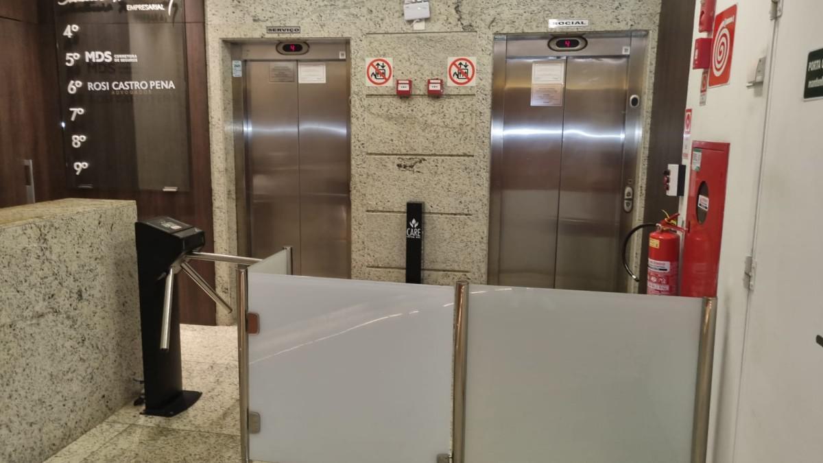 Sala, Savassi, 0 Quarto, 8 Vagas