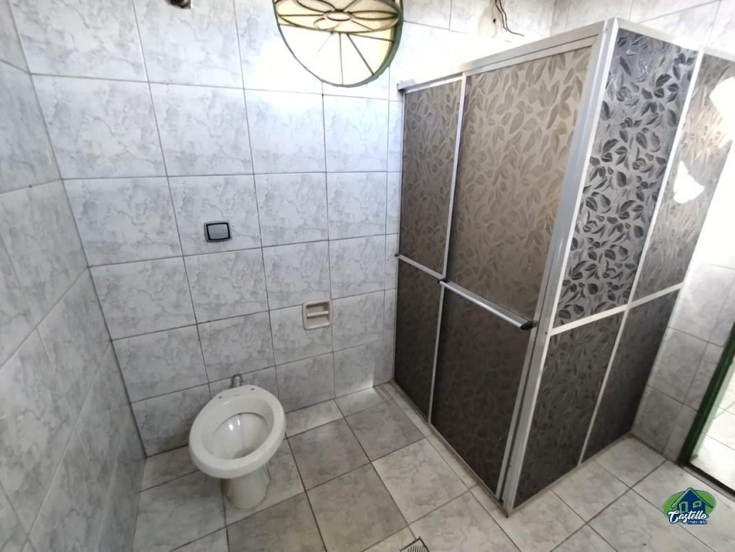 Casa, Nova Esperança, 7 Quartos, 0 Vaga