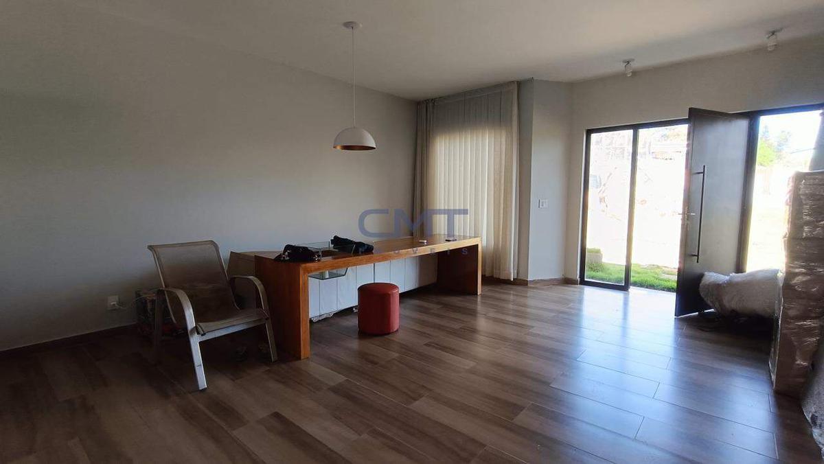 Casa, Vila Ipê Amarelo, 3 Quartos, 8 Vagas, 3 Suítes
