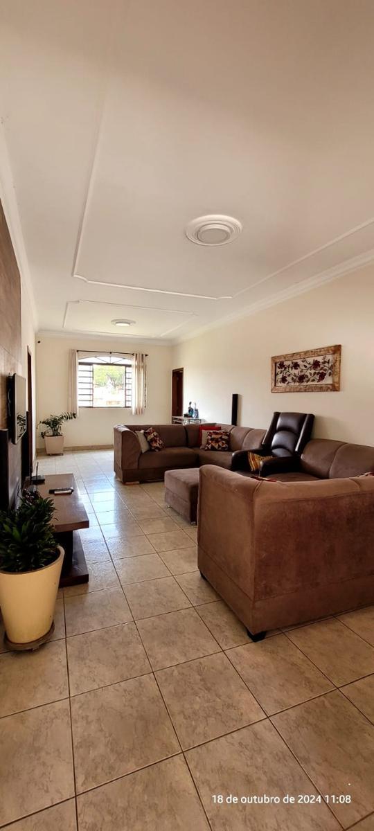 Casa, Santa Mônica, 5 Quartos, 1 Vaga, 1 Suíte