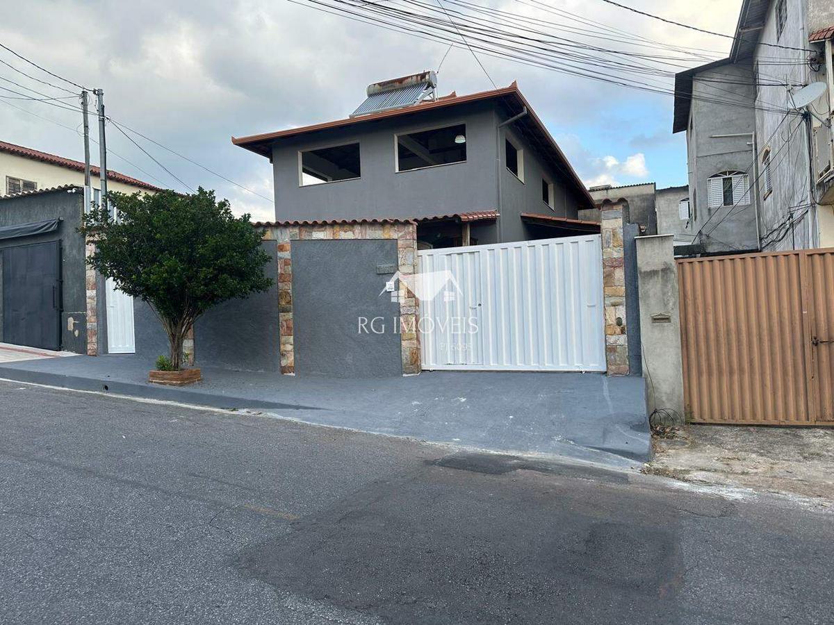 Casa, Milionários, 3 Quartos, 4 Vagas, 1 Suíte