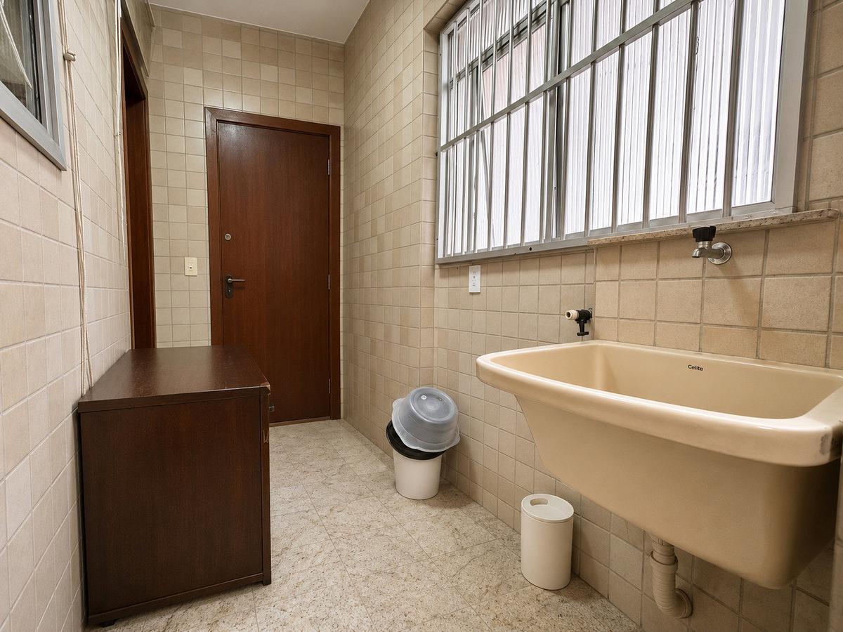 Apartamento, Vila Paris, 2 Quartos, 1 Vaga
