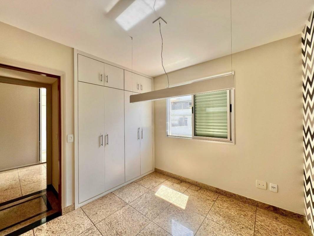Apartamento, Funcionários, 4 Quartos, 2 Vagas, 2 Suítes