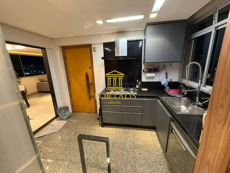 Apartamento, Fernão Dias, 3 Quartos, 3 Vagas, 1 Suíte