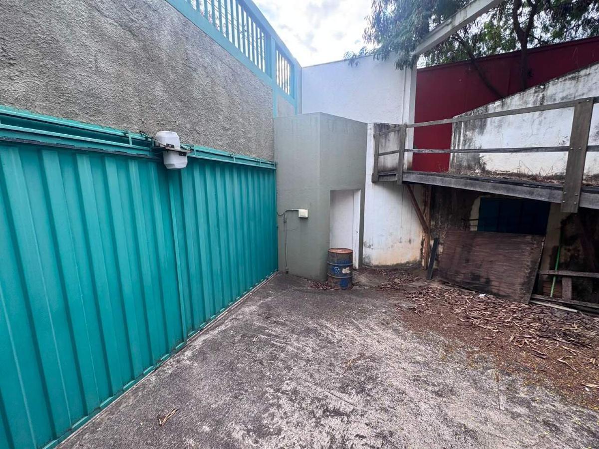 Casa, Cinquentenário, 0 Quarto, 0 Vaga