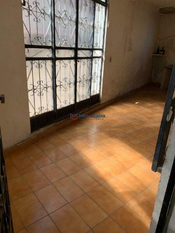 Casa, Centro Sul, 4 Quartos, 2 Vagas, 2 Suítes