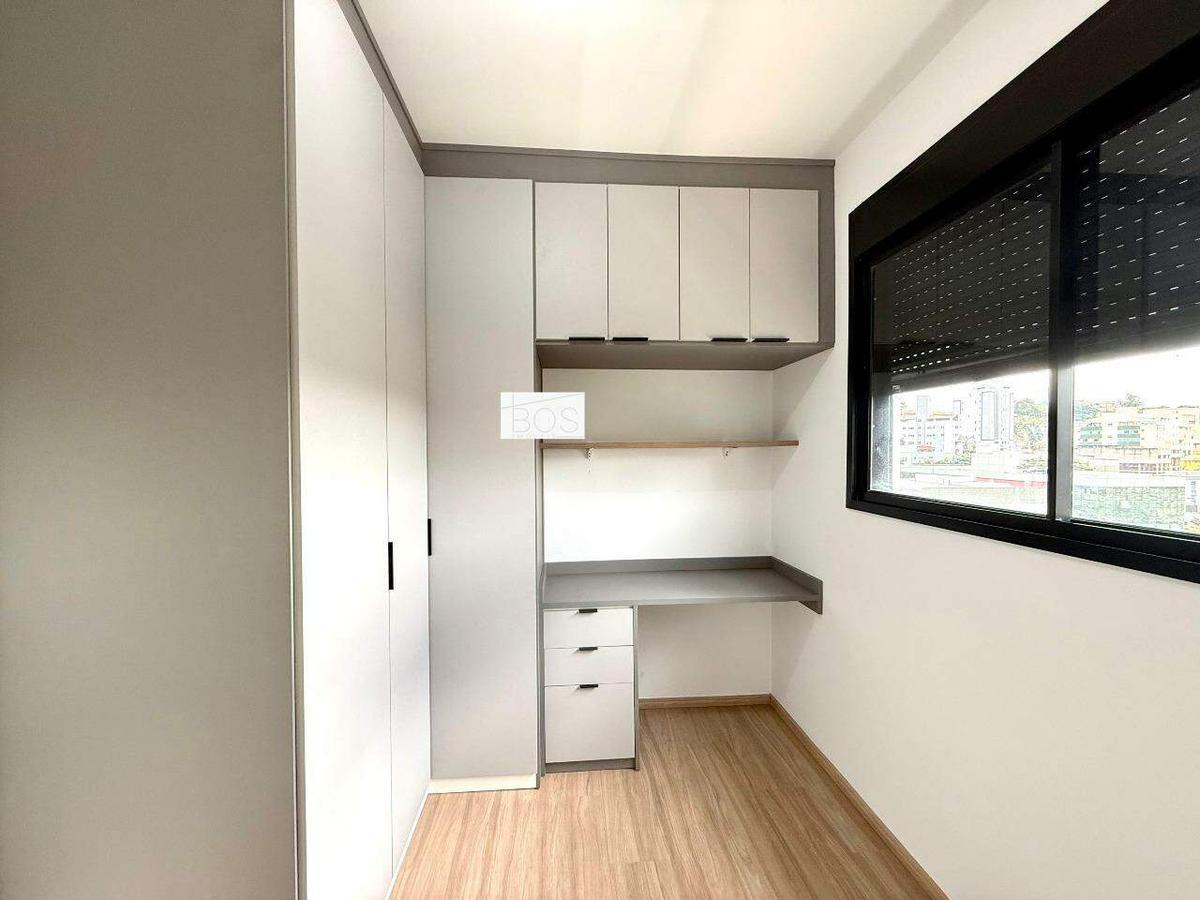 Apartamento, Estoril, 2 Quartos, 1 Vaga, 1 Suíte