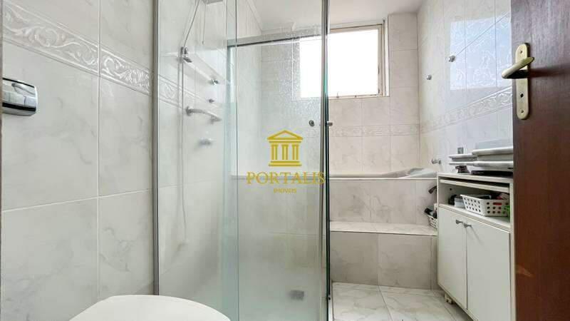 Casa, Serra, 7 Quartos, 6 Vagas, 3 Suítes