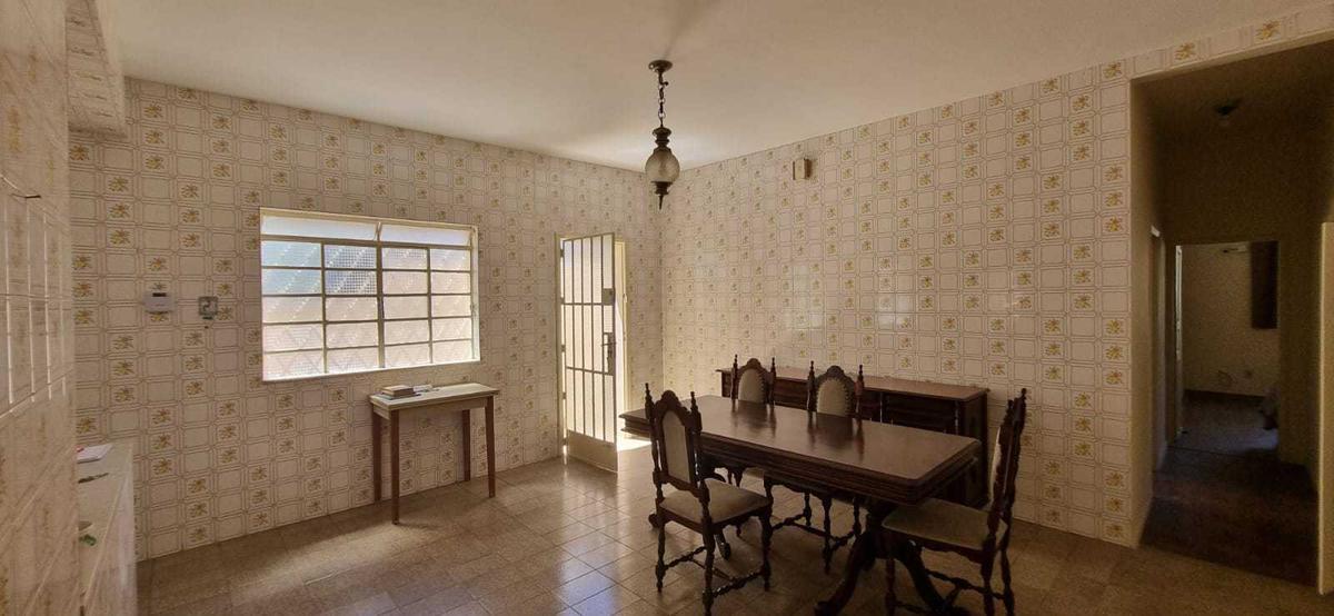 Casa, Esplanada, 8 Quartos, 2 Vagas, 1 Suíte