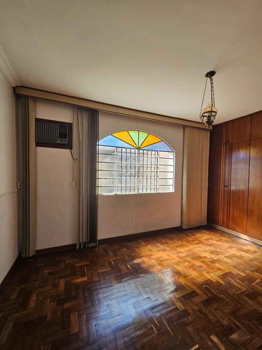 Casa, Itapoã, 3 Quartos, 6 Vagas, 1 Suíte