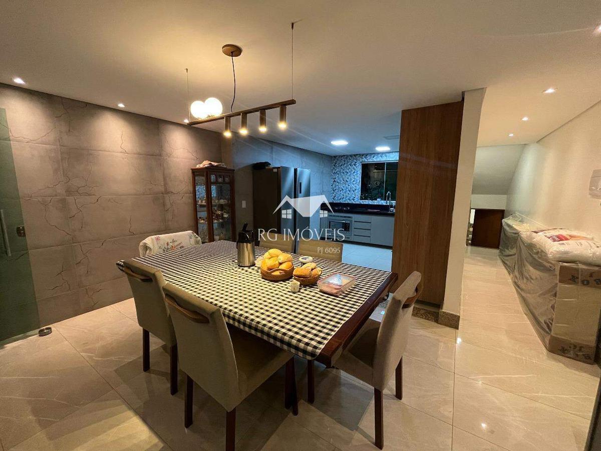Casa, Teixeira Dias, 3 Quartos, 4 Vagas, 2 Suítes