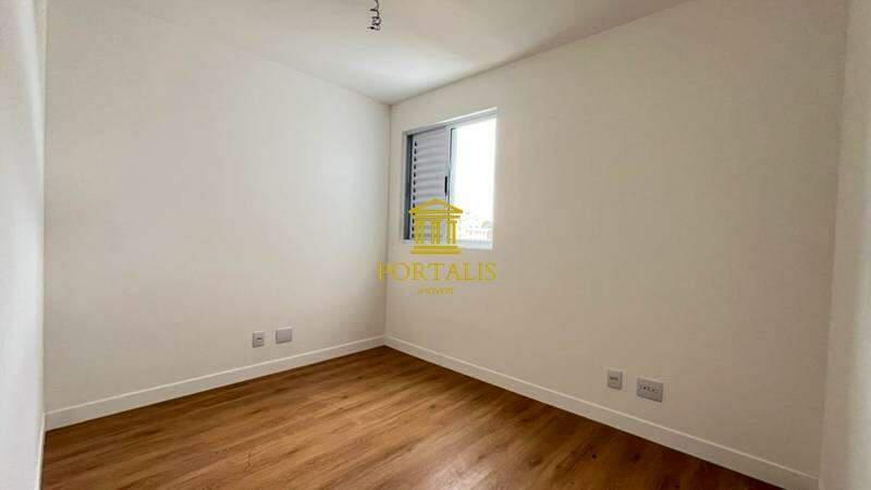 Apartamento, Sagrada Família, 3 Quartos, 2 Vagas, 1 Suíte